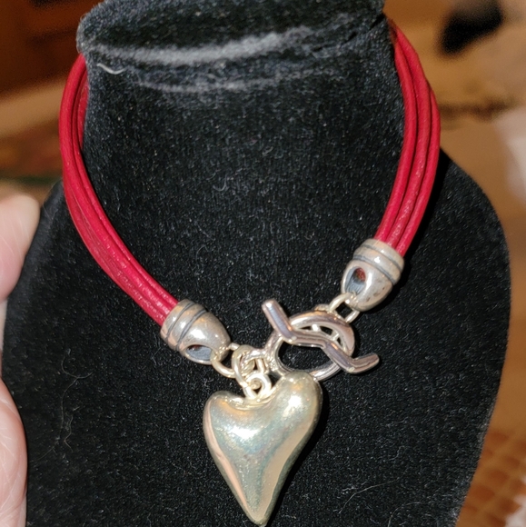 925 STERLING SILVER HEART ON RED LEATHER CORD TOGGLE BRACELET 7.5" - Picture 3 of 4